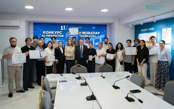 Ualikhanov University ректоры Марат Сырлыбаев AI-SANA бағдарламасы аясында өткен AI-жобалар конкурсының жеңімпаздарына сертификаттар табыстады!