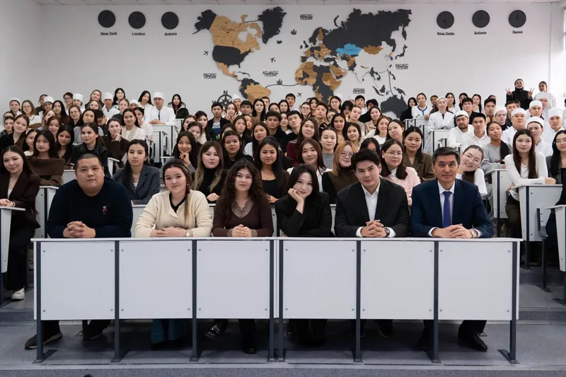 В Ualikhanov University состоялась мотивационная встреча с известными журналистами Галымжаном Кеншиликом и Акдаригой Мухаддас